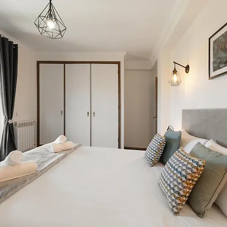 Serenidade Do Mar * アトウギア・ダ・バレイア